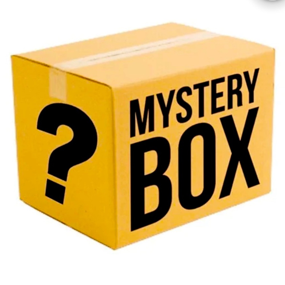 Mystery Box—Bundle of 5-6 Different Pieces of Women’s Clothes Size Medium